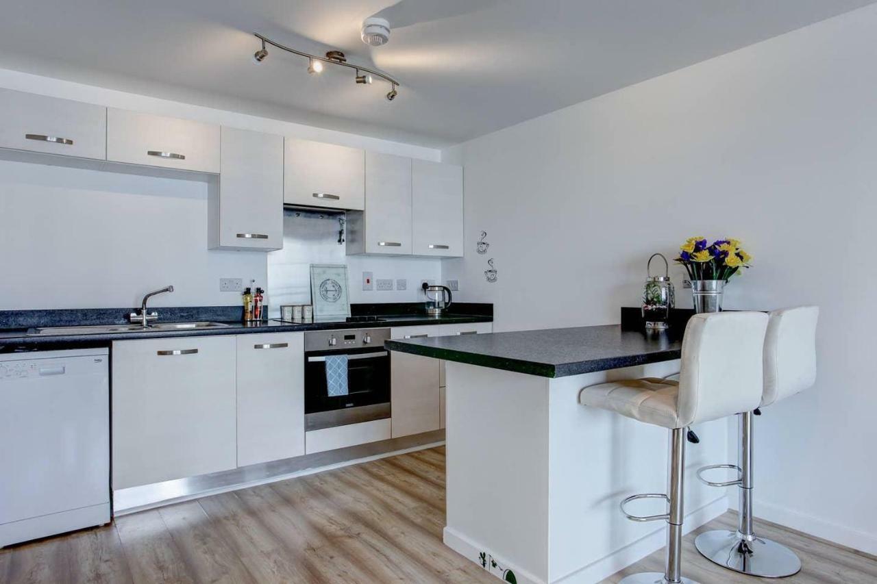 Newly Renovated Riverside Flat W/ Private Balcony นอร์ริช ภายนอก รูปภาพ