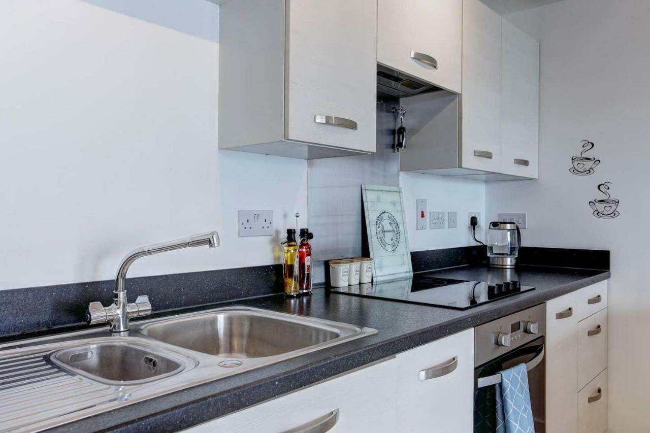 Newly Renovated Riverside Flat W/ Private Balcony นอร์ริช ภายนอก รูปภาพ